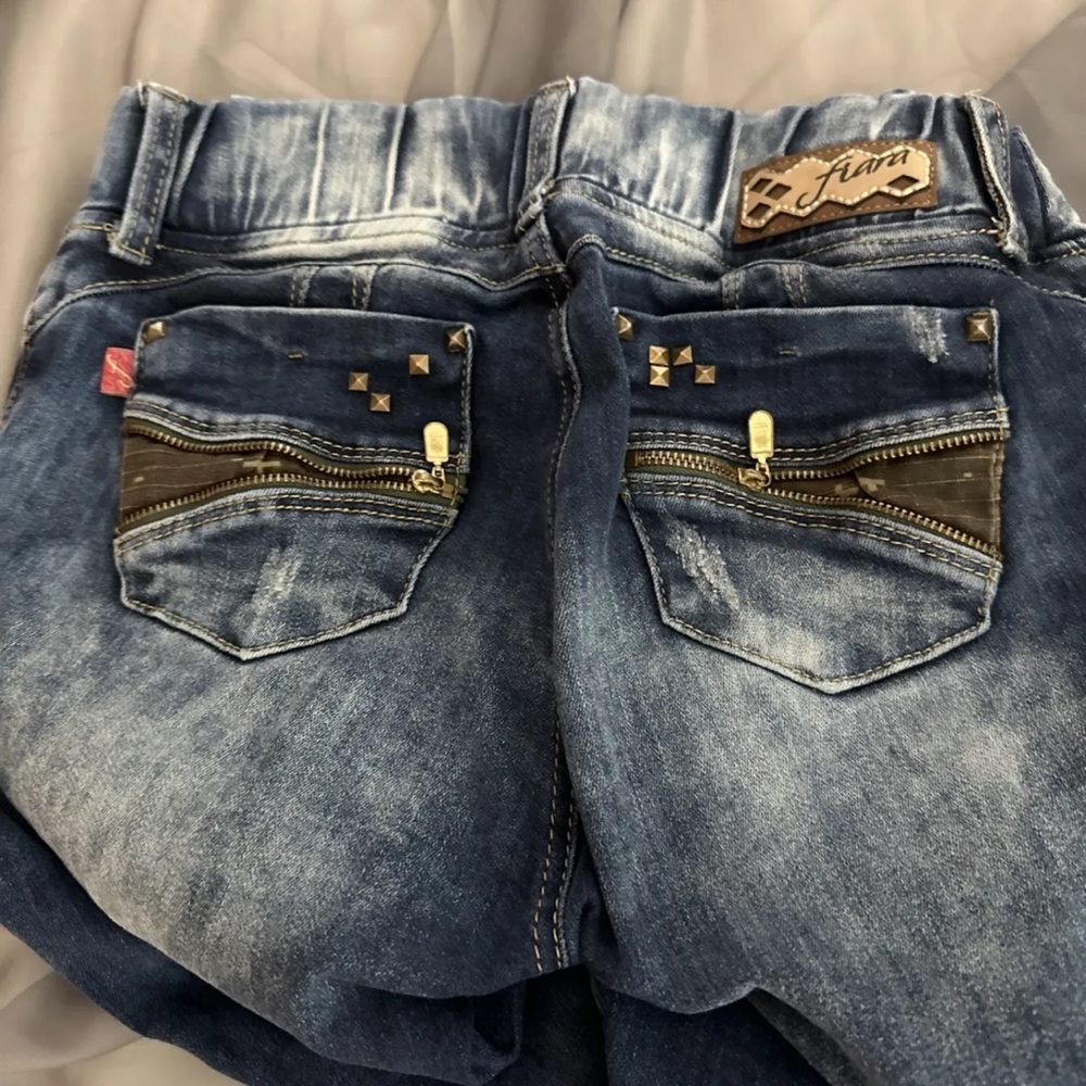 Butt lift jeans col size 8 new without tags never worn